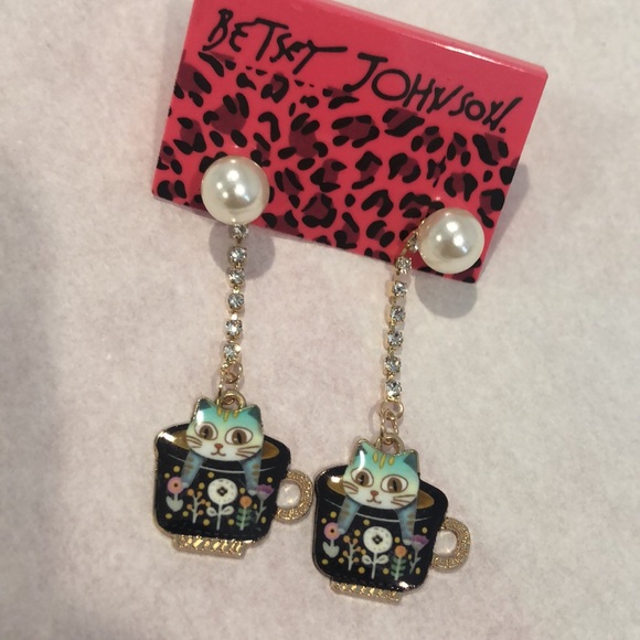 Betsey Johnson Jewelry - 🐈Cat Earrings🐈‍⬛